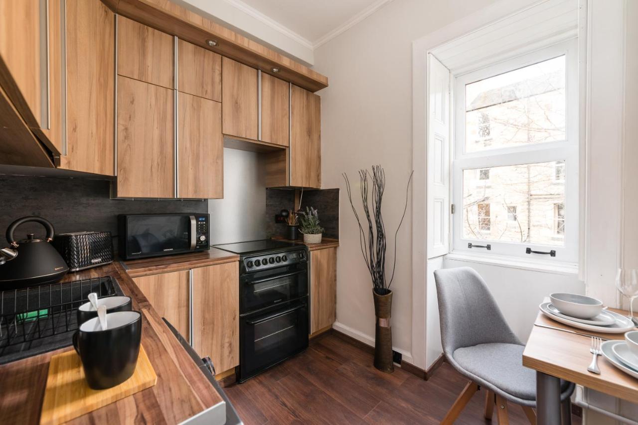 אדינבורו City Centre Stylish Apartment At The Meadows Park מראה חיצוני תמונה