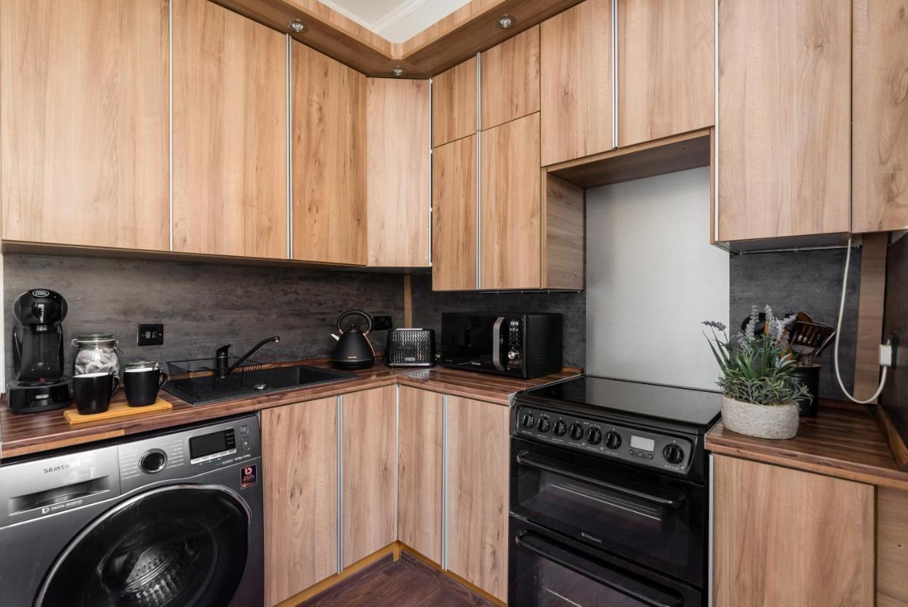 אדינבורו City Centre Stylish Apartment At The Meadows Park מראה חיצוני תמונה
